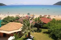 Nefeli Club - con vistas al mar