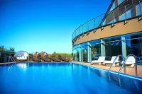 Tristan Hotel & Spa - Pools