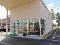 拉伯克市民中心北速8飯店 - 汽車旅館