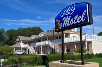 At 9 Motel Hotels in Lakewood