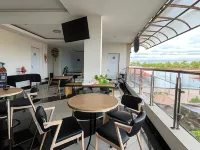 Karawatu Inn ビアクのホテル