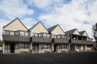 Pembrooke Motor Lodge