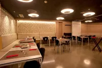 Hotel Pompaelo Plaza del Ayuntamiento & Spa - Breakfast