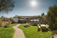 The White Swan Hotels near Scawby Hall & Estate