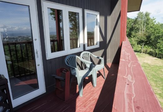 4. 샬레 후유리..