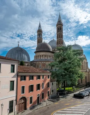 卡薩德爾佩萊格里諾飯店