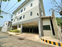 The Gun Hotel Premium Hotels in Amphoe Mueang Surin