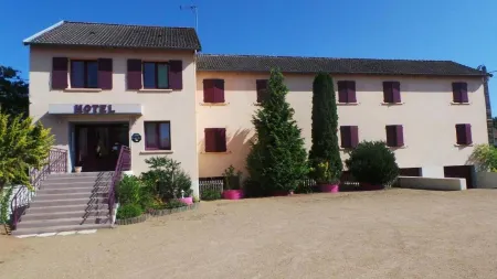 Le Merle Blanc Отели в г. Сент-Обен-ан-Шароле