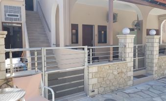 Virvilis Apartments