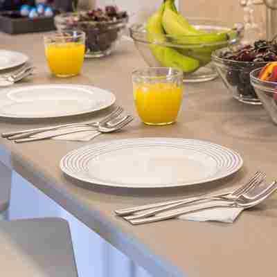 Rhodes City Center Suite Dining/Meeting Rooms