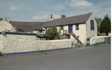 The Star Inn Отели в г. Хейл