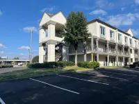 Studio 6 Suites Norcross, GA Hotels near Action Bartending School