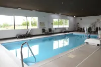 Comfort Inn & Suites - Pools