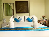 Khaolak Grand City Hotel di Takua Pa District