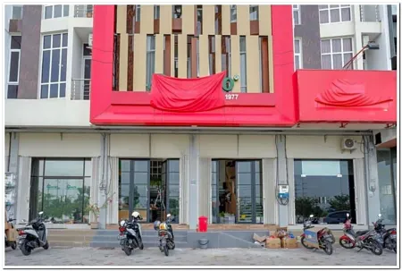 RedDoorz Plus @ Madukoro Raya Semarang Отели рядом с Аэропорт Ачмад Уани