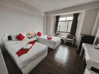 River Grand Hotel : โรงแรมริเวอร์แกรนด์