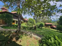 La Qhia Eco Retreat Hotels in 