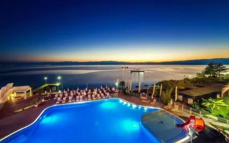 Hotel Granit Отели в г. Свети Стефан