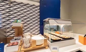 Holiday Inn Express & Suites Spring - Woodlands Area