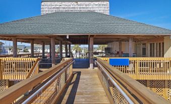 Sandpiper Cove 8204 Condo by RedAwning