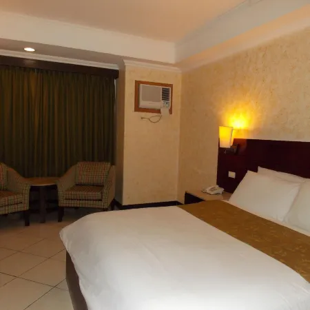 MO2 Westown Hotel - Mandalagan