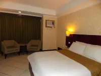 MO2 Westown Hotel - Mandalagan