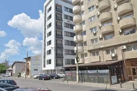 Uptown Residence Apartments