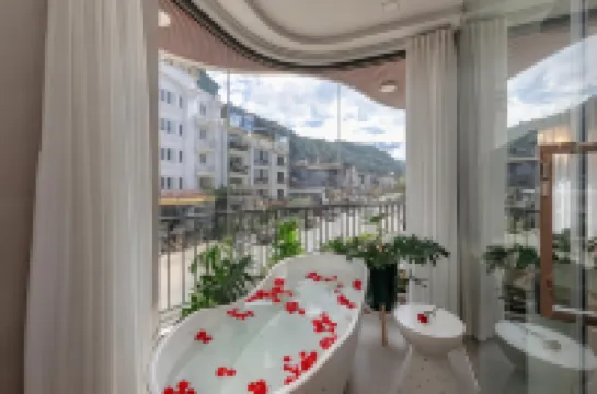 Tropical Paradise Sapa Hotel & Tour