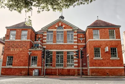 Sleep Hotel Hotel dekat Worthing Station