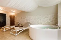 Marine Hotel by Zdrojowa - Hot Tub