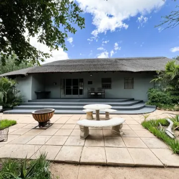 24 Degrees South Country Estate