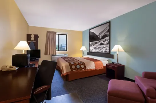Super 8 by Wyndham Helena Hotels in 