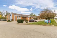 Motel 6 Davenport, IA Hotels near Walgreens