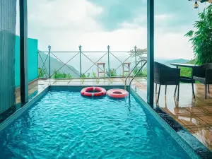 Mount Stratus Resort