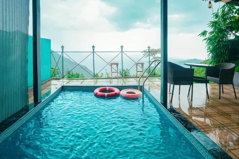Mount Stratus Resort