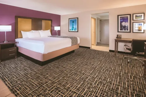 La Quinta Inn & Suites by Wyndham Cincinnati NE - Mason Hôtels à : Loveland
