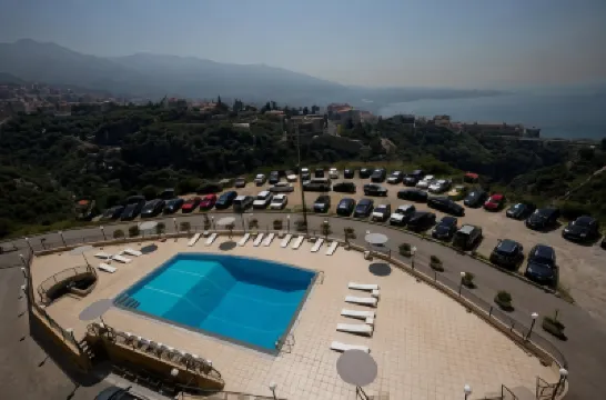 Adma Blue Screen Hotels in 