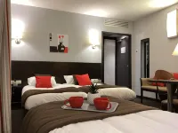 Hôtel Alliance - Bãi đậu xe