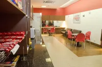 安東尼奧卡洛斯司多普飯店 - 早餐