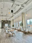 Divya Sutra Plaza and Conference Centre Calgary Airport - Morgenmad