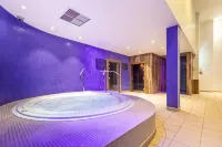 The Lodge at Meyrick Park - Hot Tub
