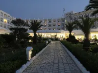 Aylimas Family Hotel