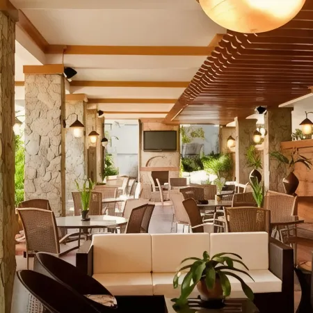 Chocolate and Berries Hotel