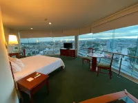 Hotel Mision Leon - parking