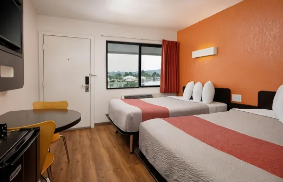 卡馬里奧6號汽車旅館