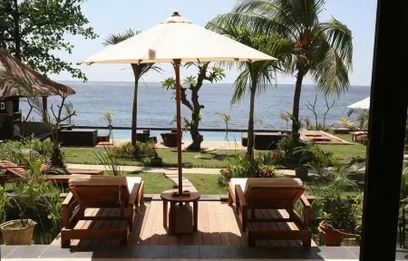 Tauch Terminal Resort Tulamben & Spa