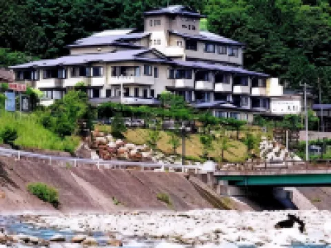 懐石と炉ばたの宿 吉弥 阿智村のホテル