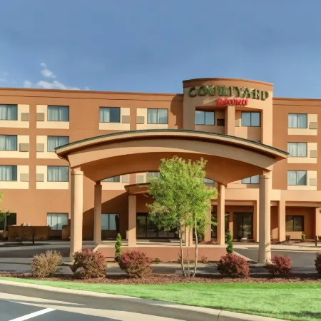 Courtyard Anniston Oxford