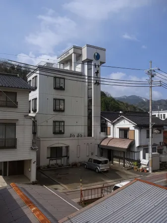 Izumi Ryokan Отели рядом со станцией JR Wadayama station