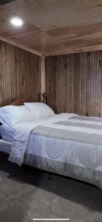 Pine Acres Getaway, 10 acres of fun and relaxation.